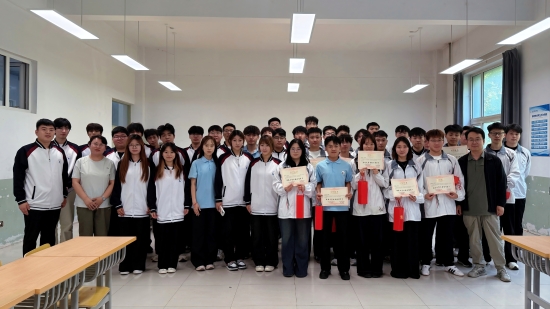 薪火赓续担使命 奋楫扬帆启新程 | tyc122cc太阳成集团举办团总支学生会换届交接仪式暨优秀学生干部表彰大会